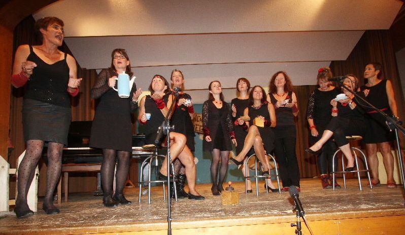 Frauenchor Intakt beim A-Capella-Abend in Ziegelbach