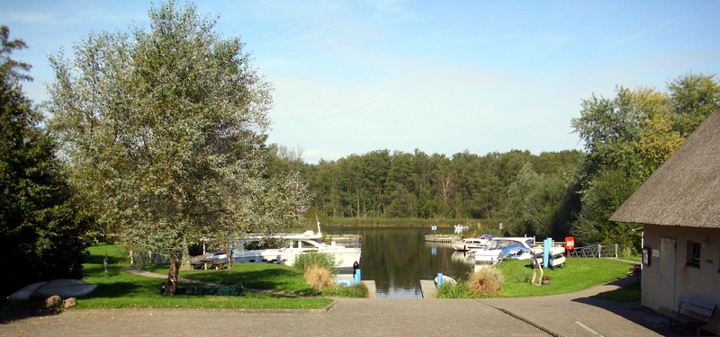 "idyllisch" - der Wasserwanderrastplatz