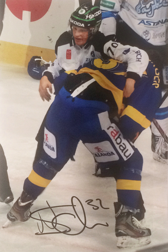 Noah Schneeberger Autograph Autogramm