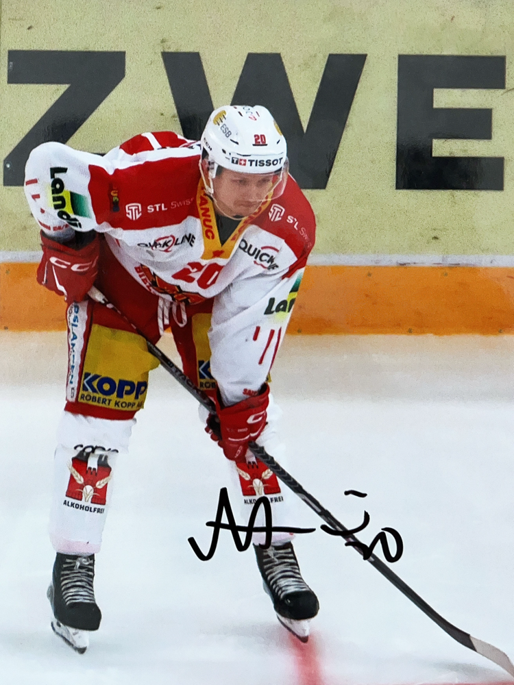 Autograph Aleksi Heponiemi Autograph