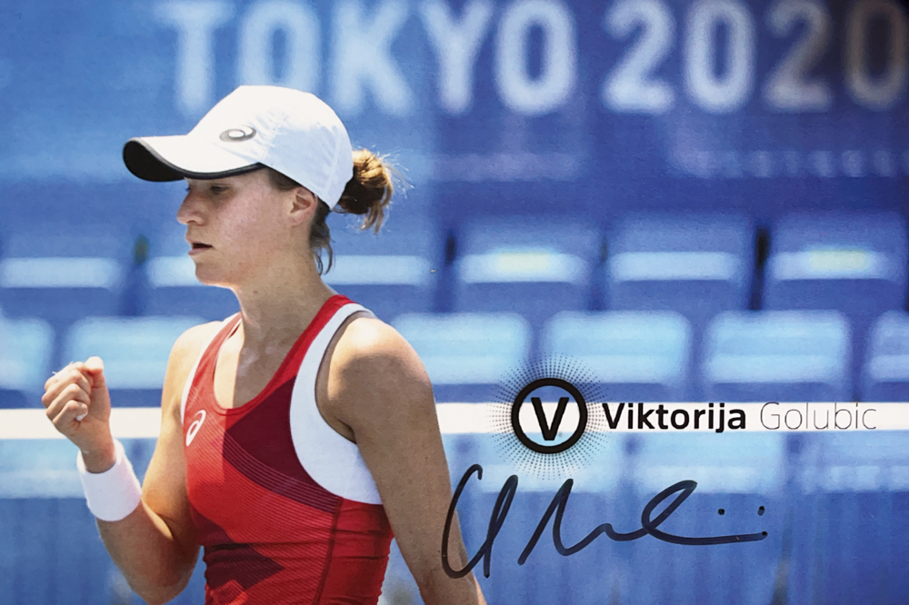 Autograph Viktorija Golubic Autogramm