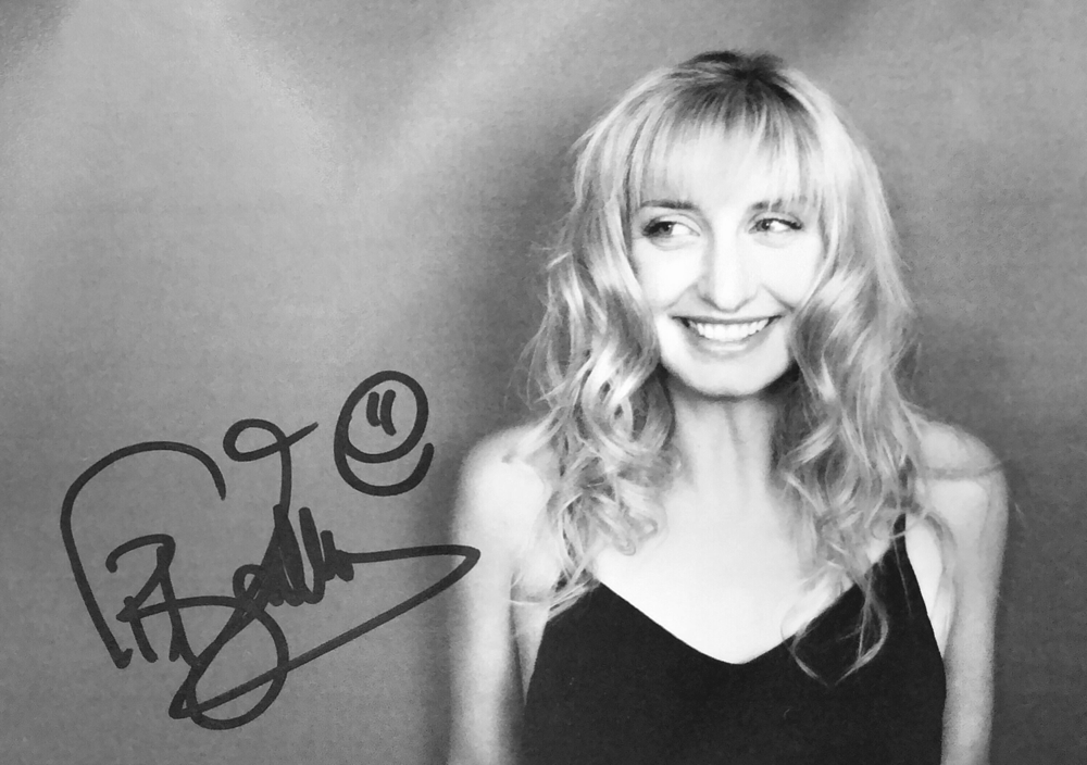 Autograph Timea Bascinsky Autogramm