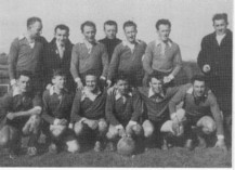 Les treize ! Debout de G à D : Sprumont, LibertC., Baudry Marcel, Laurent C., Marchal Arthur, Evard A., Libert M. Accroupis Libert C., Lambert J.M., Alexandre Hubert, Lambert Leon, Evrard Philippe, Laurent P.