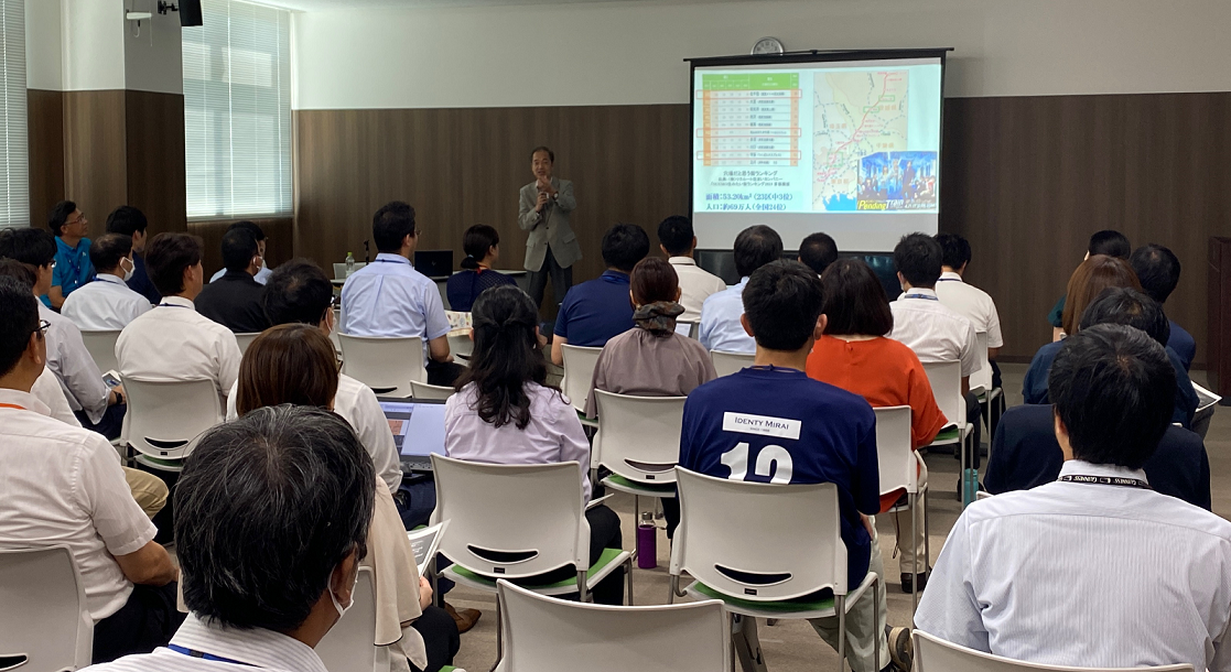 財政研究会初の講演会（つくばみらい市）