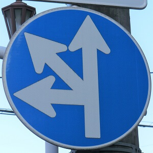 伊東・東京方向標識 東京都の異形矢印2 - 道路標識めぐりの旅