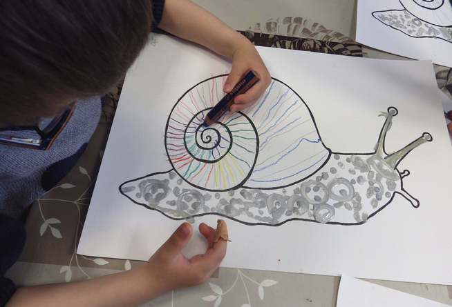 Atelier graphismes et couleur, thème "Escargot" Maternelle PS