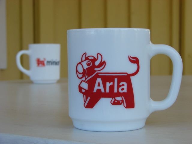 アーラ社　arla社　北欧スウェーデン 希少 入手困難 ノベルティ貯金箱 グラス Arla アーラ / Money Box 貯金箱 - KURA-SOU