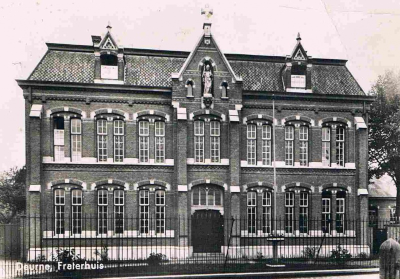 Foto van het Fraterhuis, circa 1925 (bron: deurnewiki.nl)