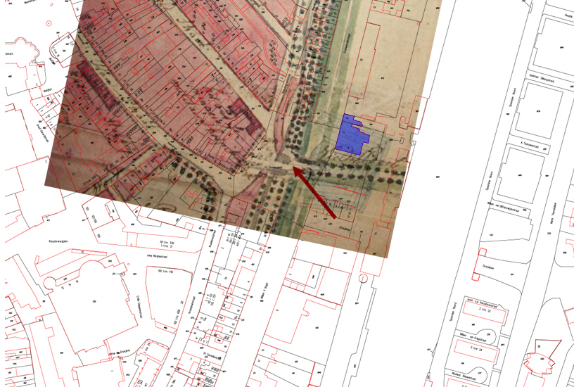 Projectie van de kadastrale onderlegger op een plattegrond uit 1826 en in blauw hotel Roermond. 