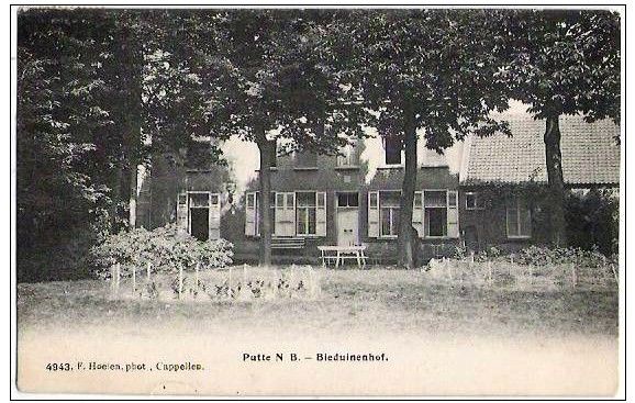 Villa Beduinenhof rond 1890, waarop de oorspronkelijke opzet van de zuidelijke zijgevel zichtbaar is. 