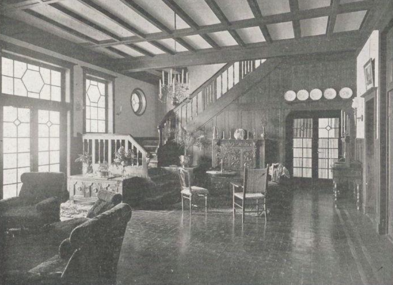 Oude foto van de hall, opgenomen in 'Het Huis Oud en Nieuw' (1910), uitgegeven door Eduard Cuypers. 
