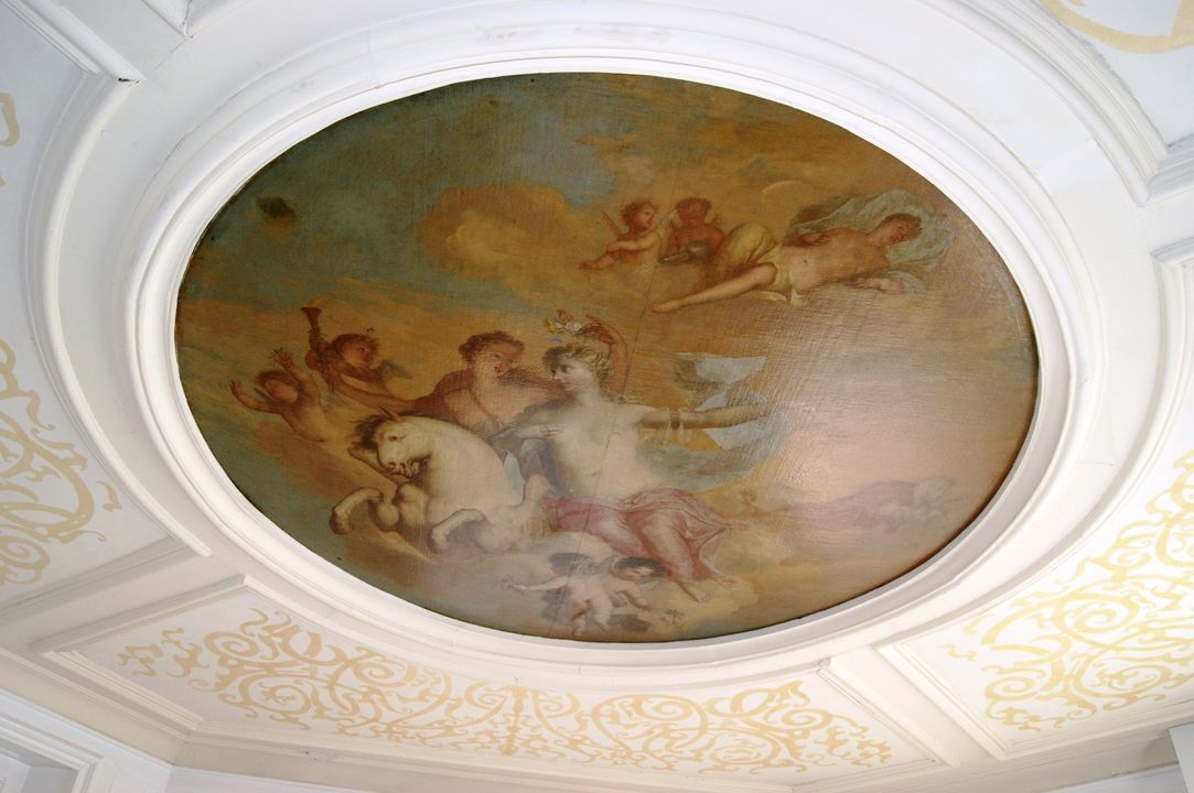 Hergebruikte plafondschilderij, voorstellend 'Aurora' van M. Terwesten (1670-1757)