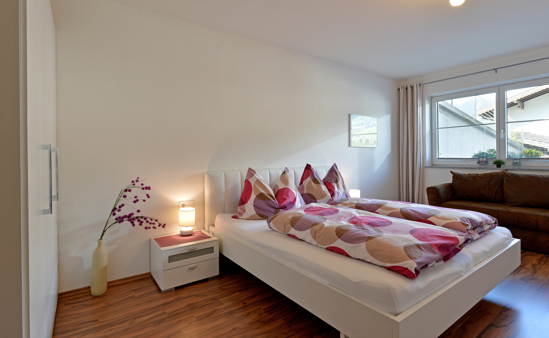 Doppelzimmer samt Schlafcouch für 1 weitere Person (Bad ensuite) - Apart Rauch