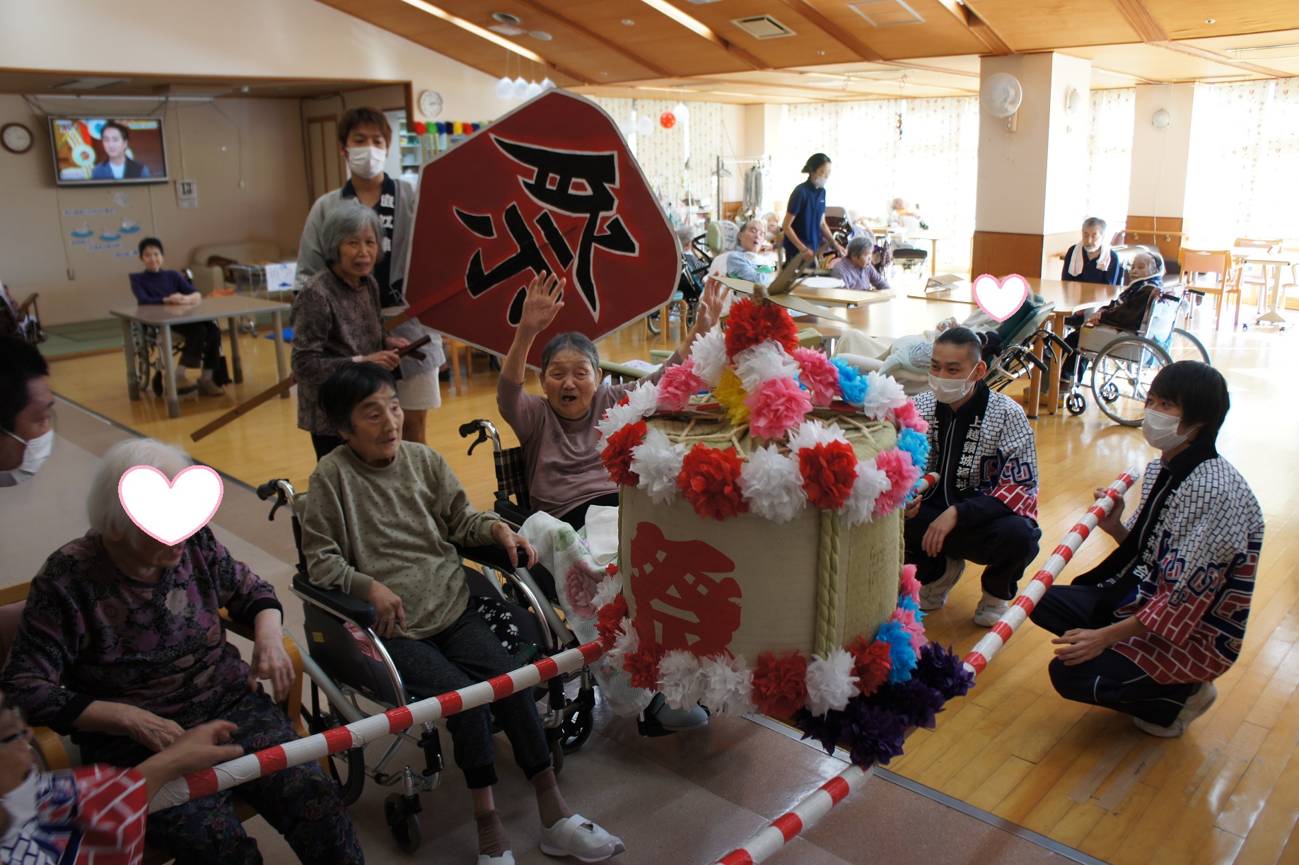 こちらは2丁目ユニット。お神輿の登場に心が動きました