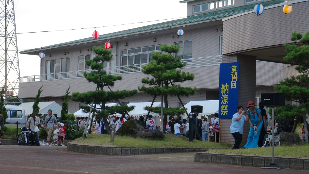 青空の下、納涼祭スタート！