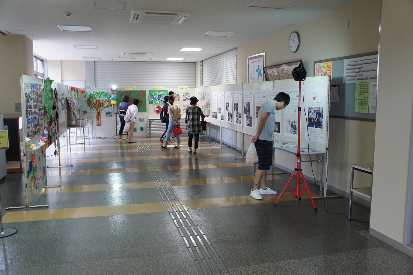 地元の事業所さんと合同でのパネル展示。タッグを組んで地域の福祉をPRしました！