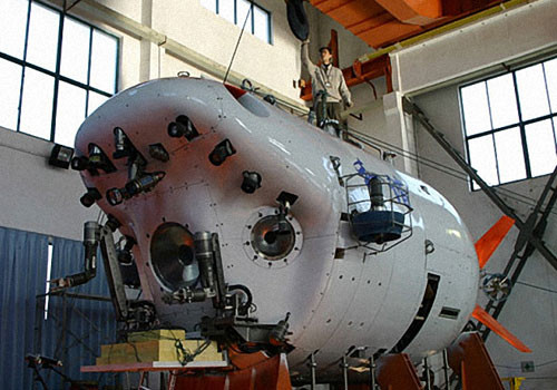 This file photo shows a submersible under construction at an undisclosed location. [Photo/China Daily]