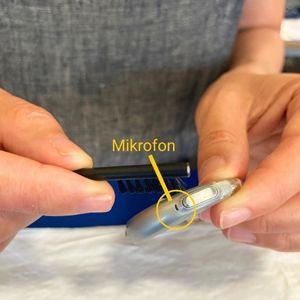 Mikrofon unten reinigen