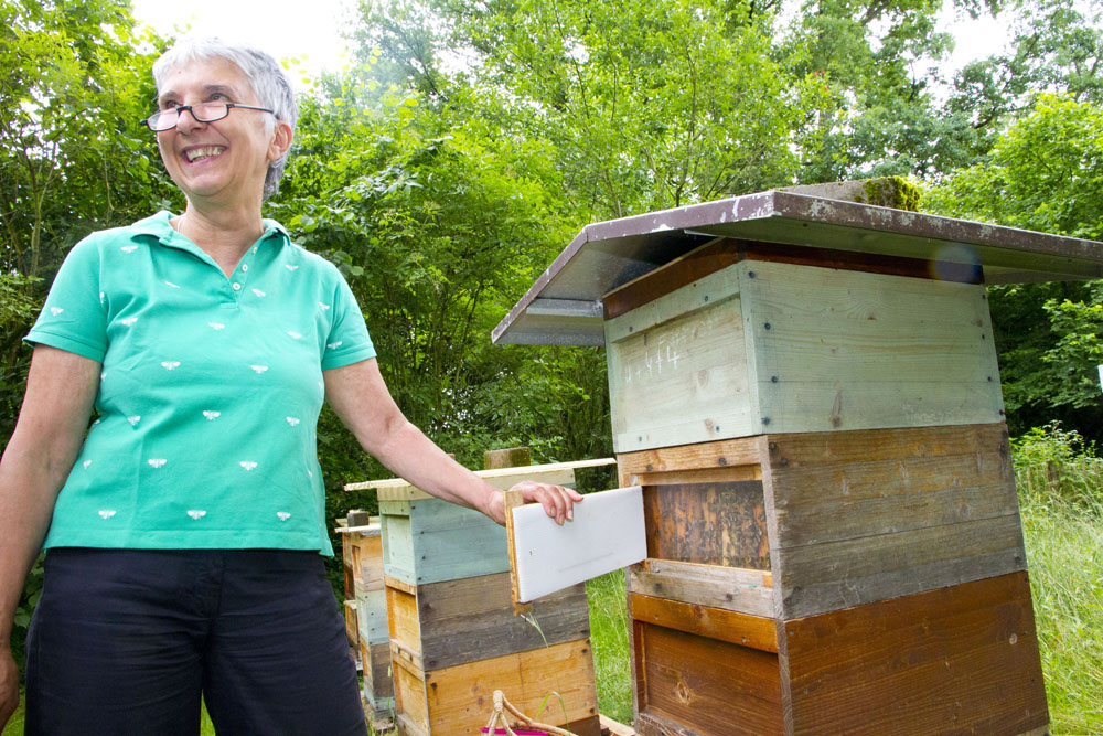 Imkerin, Karin Wagner stellt bihr Bienenvolk vor