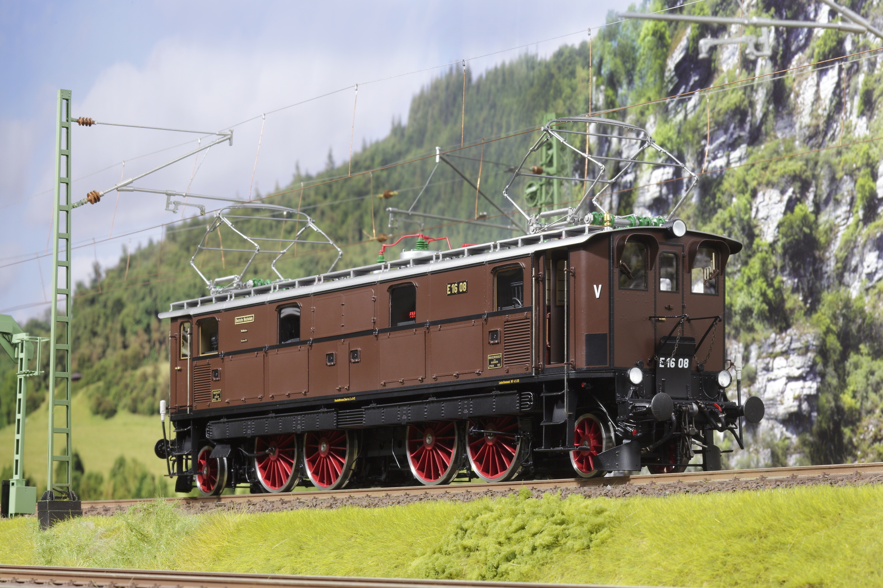 Spur 1 Lokomotive Baureihe E 16 08 Epoche IIb rotbraun