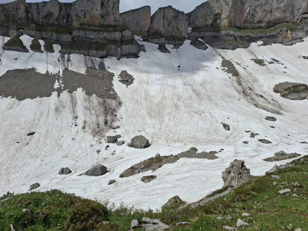  Steilabfallenden Wände des Ifenplateaus 