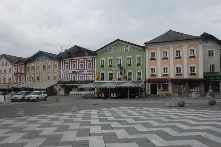 Häuser Marktplatz Mondsee 