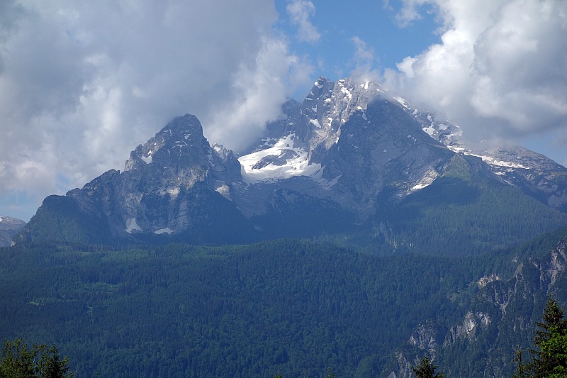 Nahaufnahme der markanten Gipfel des Watzmanns