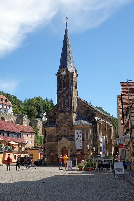 Die St.-Johanniskirche mit ihrem charakteristischen Turm im Stadtzentrum