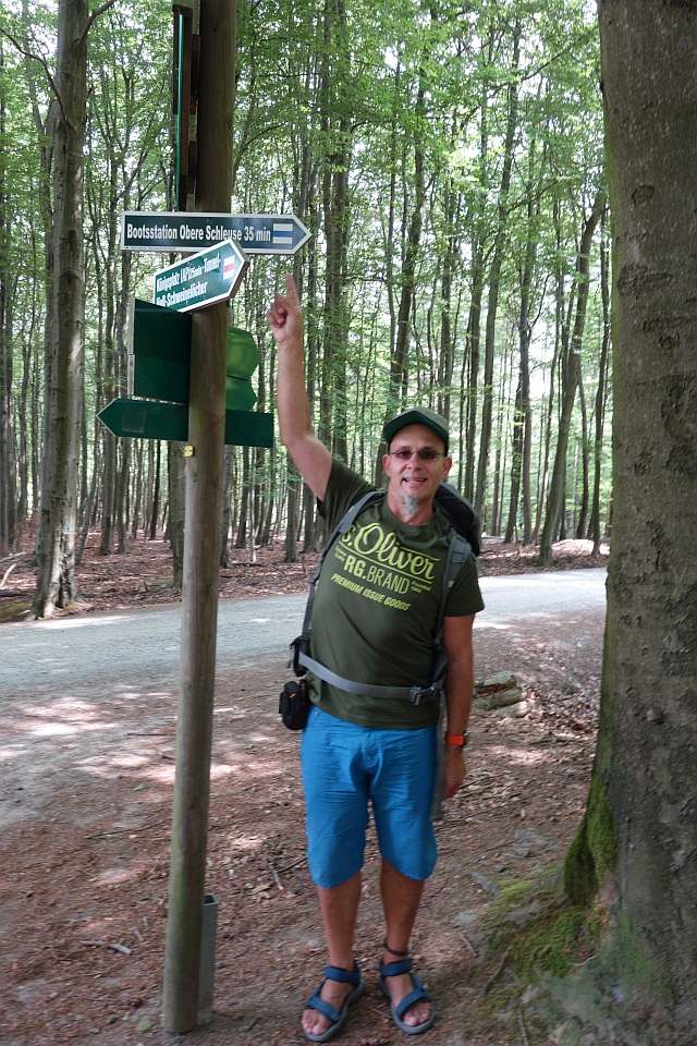 Idyllischer Waldweg, der zur oberen Schleuse der Kirnitzschklamm führt