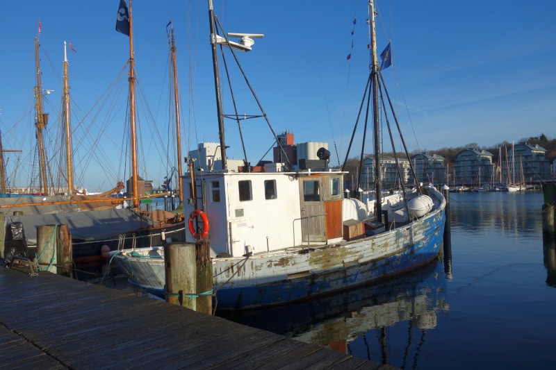 Boote am Hafen.