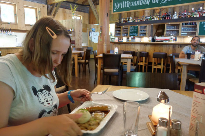 Für eine zünftige Stärkung danach ist das Restaurant Salzstadl sehr zu empfehlen