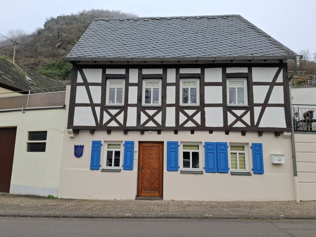 Erstes Schulgebäude errichtet die Gemeinde 1631