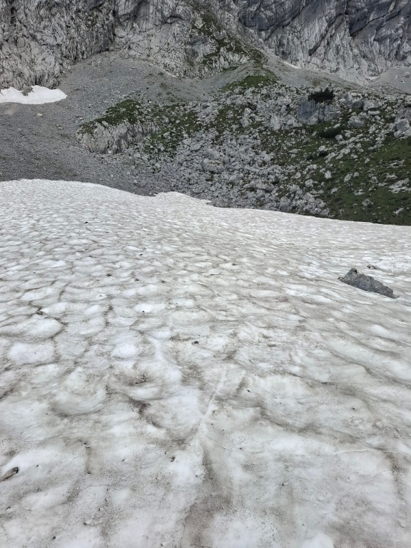 Schneefelder Abstieg Osterfeldkopf Richtung Eckbauerbahn 