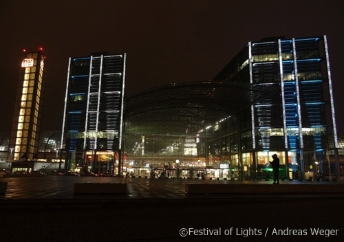 Der Berliner Hauptbahnhof am Washingtonplatz. 