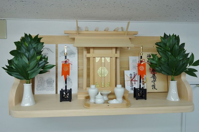 岡山で神棚の製作販売 取付工事まで全部お任せください 神棚の販売 製作 設置なら福岡の伝統風水オフィス大渓水