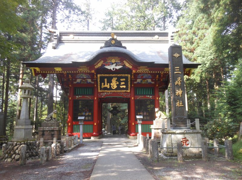 秩父の三峯神社・御眷属拝借の御神札を祀る神棚シリーズ 神棚の販売／製作／設置なら福岡の伝統風水オフィス大渓水