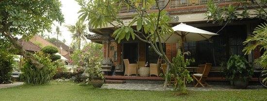 Bungalow vue jardin, hôtel à Sanur