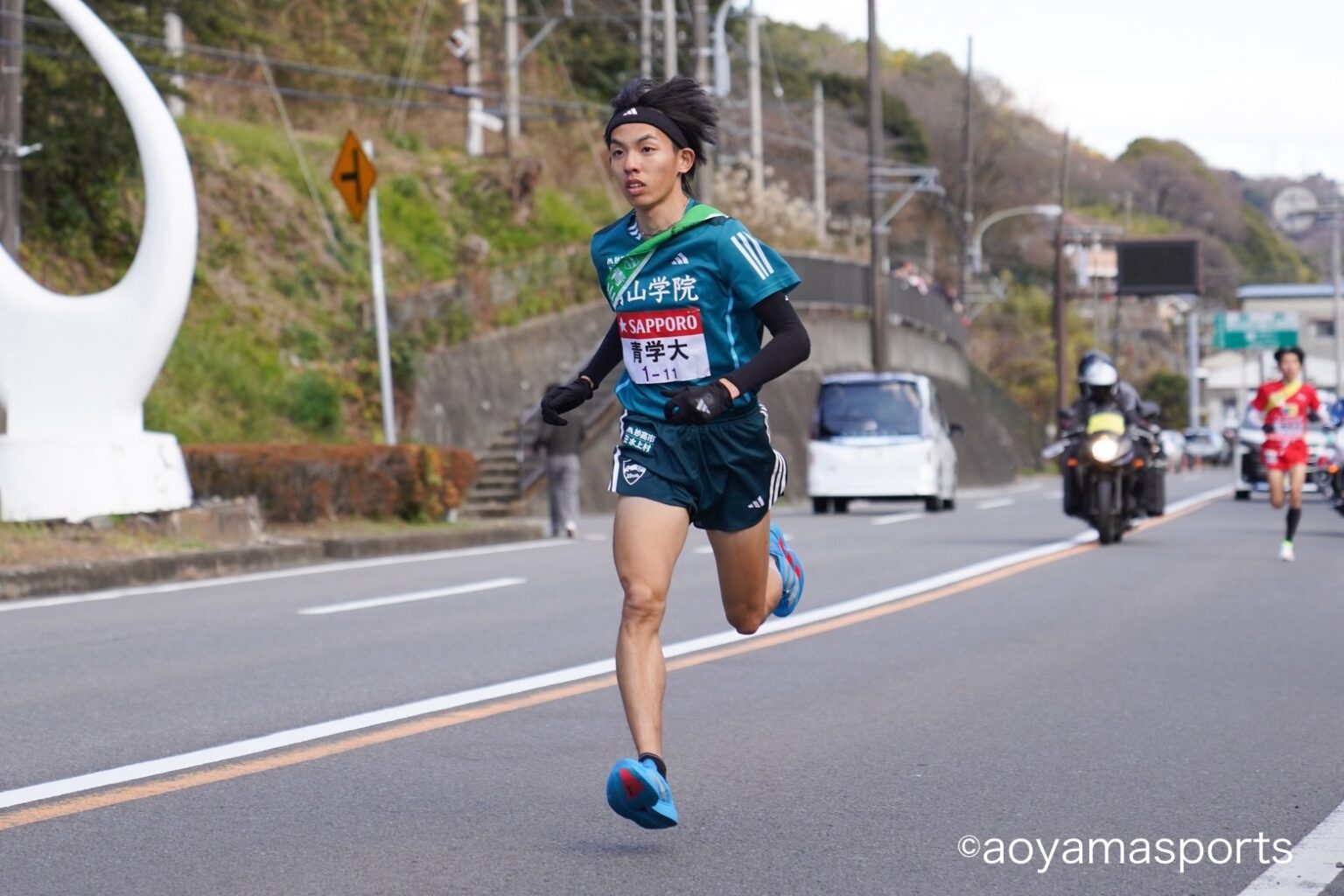 5区 スタート直後の黒田選手。あっという間に中継所では前にいた選手を突き放します。