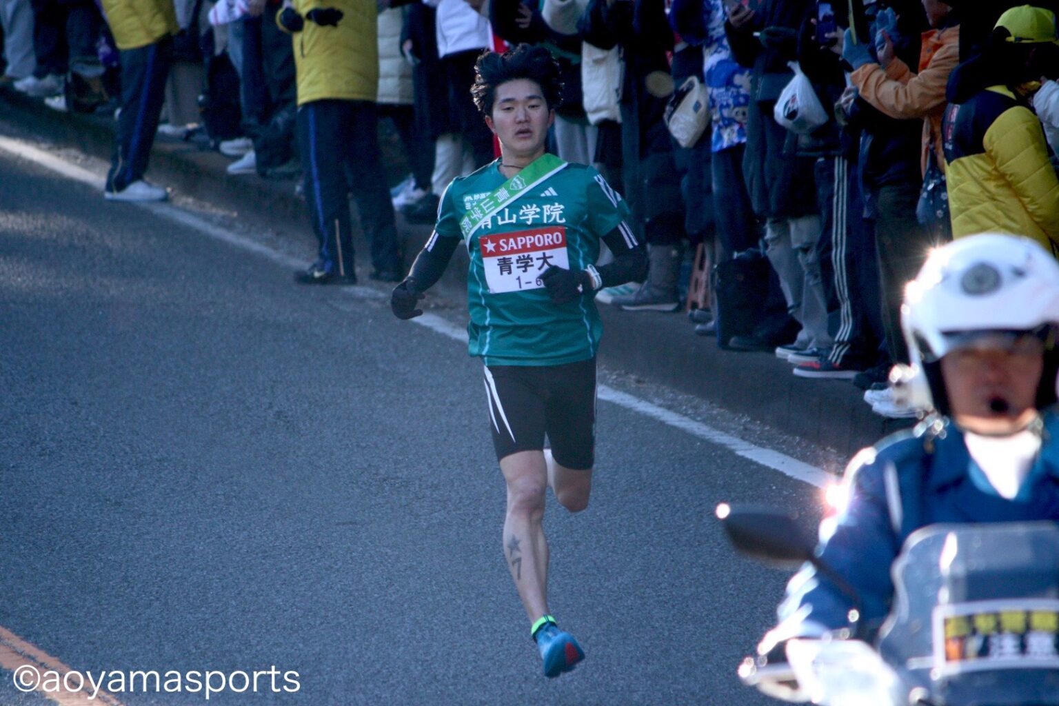 軽快な走りで大平台を通過する石川選手