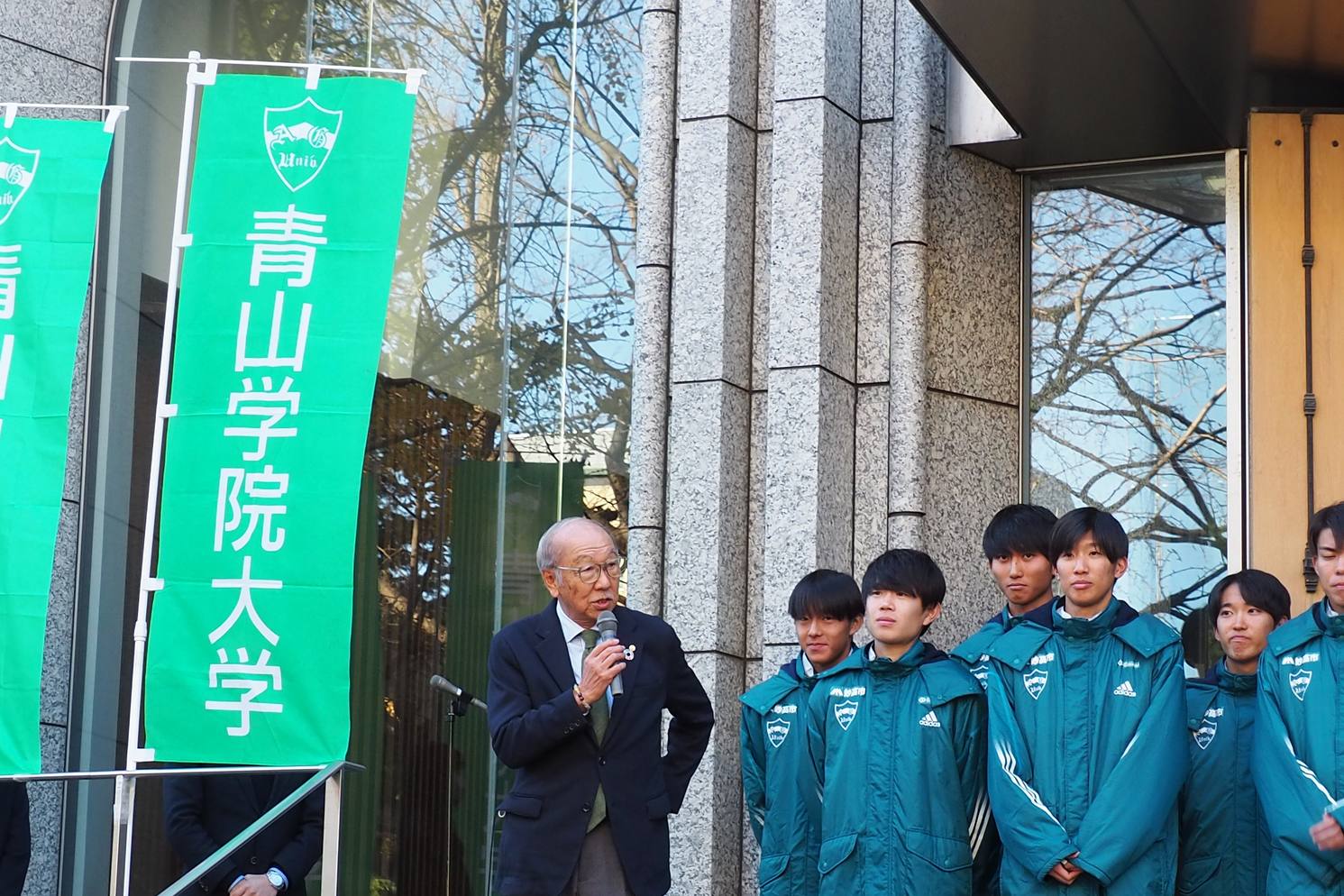 ④「箱根駅伝を応援する会」柳田会長の選手激励