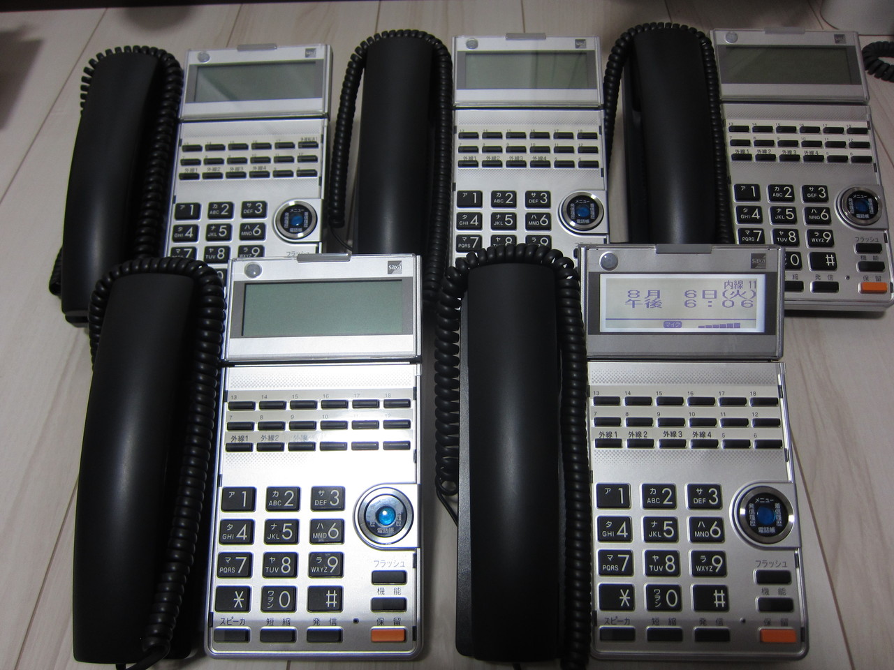 サクサ HM700pro×1 卓上電話機TD710（白）×8 サクサ HM700pro×1 卓上電話機TD710（白）×8 サクサ HM700pro×1 卓上電話機