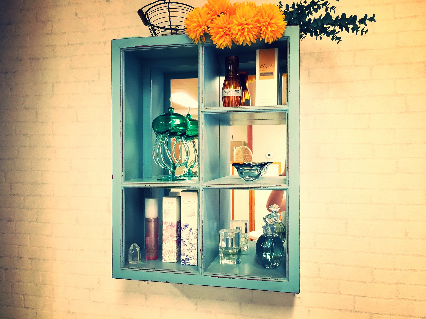 繊細な技術とベーシックなメニューで、より洗練されたスタイルアップを提案。