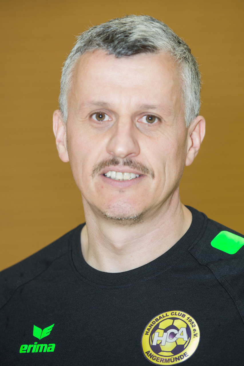 Dirk Cavalier (Trainer)