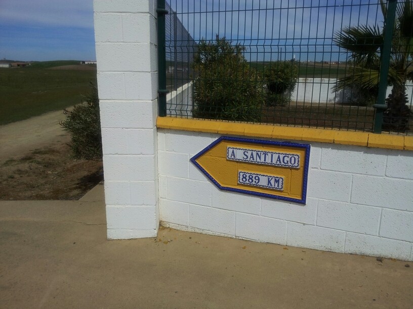 ...20 km weiter ein Schild 889 km bis Santiago :(