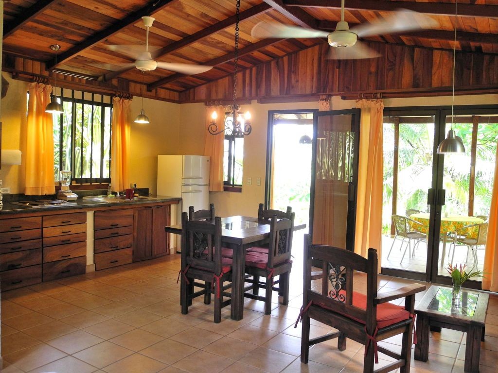 Interior and part of the kitchen casita Tigrillo