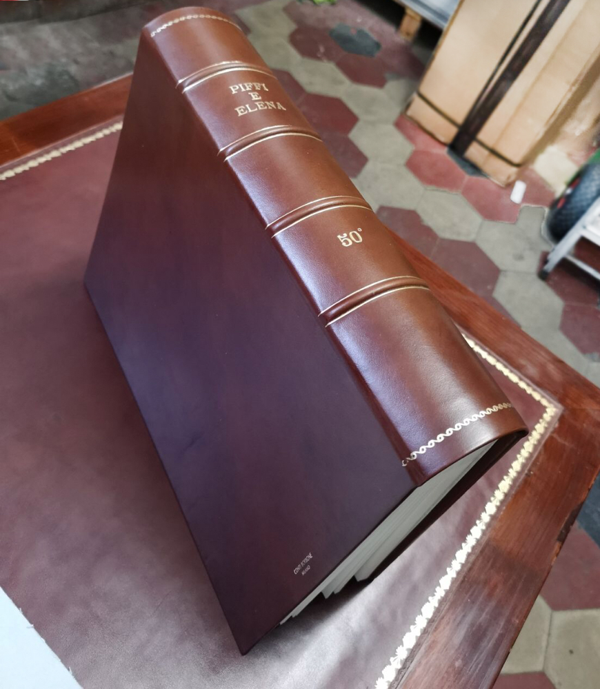 Order your leather photo album Conti Borbone
