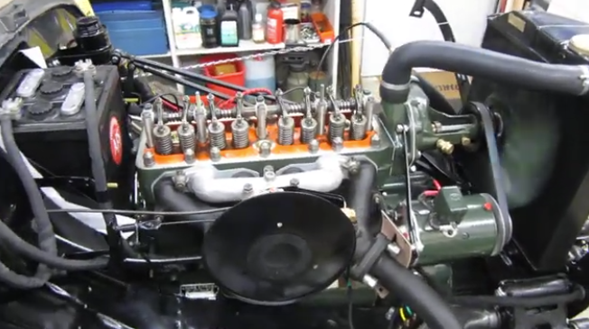Premier démarrage et essai  « au banc » du moteur 11CV 1938 « pré-perfo » 46 CV / 3800 t/min
