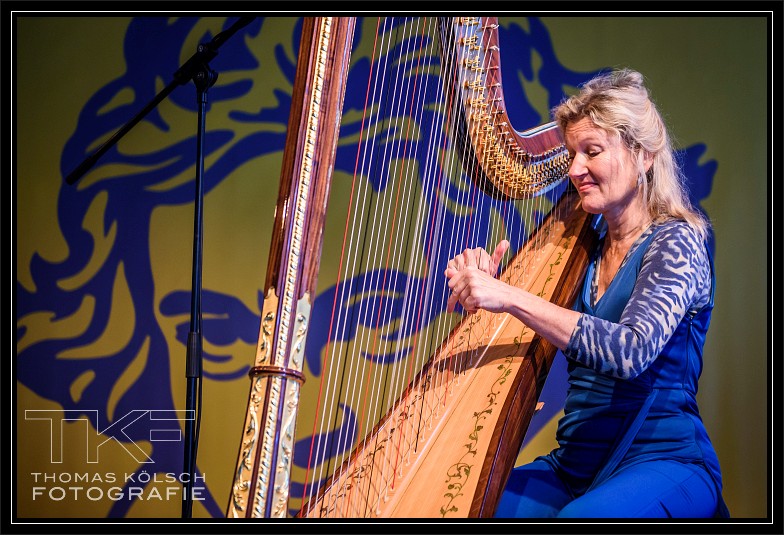 Ulla van Daelen und Urs Fuchs HarfenPop kulturkritik