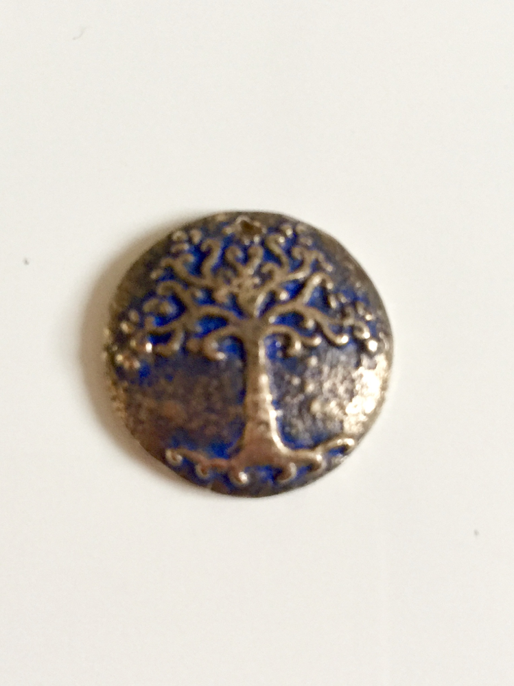 Anhänger aus Bronze mit Patina