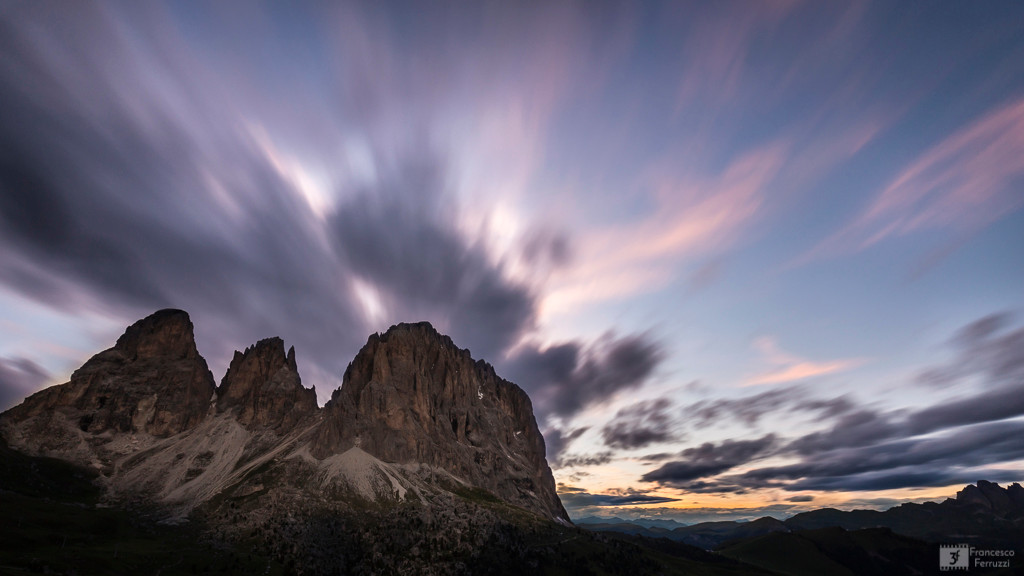 Il sassolungo ripreso dal Passo Sella